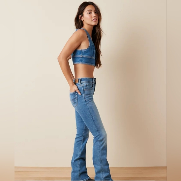 American Eagle Next Level Low-Rise Kick Bootcut Jeans- NWT- Size 8 - Picture 1 of 4
